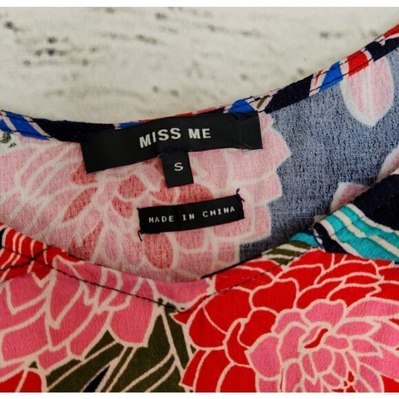 Miss Me Women's Multicolored Floral cold shoulder Cropped Top Small Tropical - Picture 11 of 12